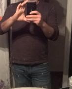 Jeune homme pour vous faire plaisir mesdames